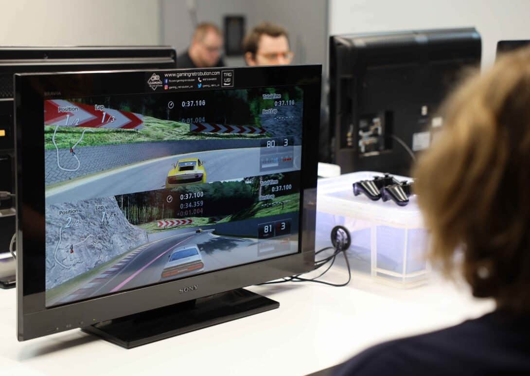 MetStudios student at gaming event